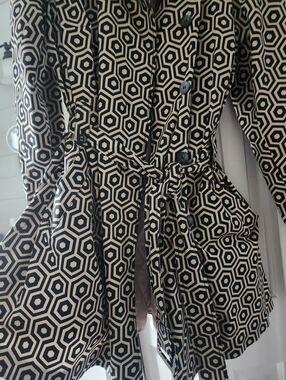 Liz Claiborne Geometric Black & Cream Belted Jacket with detachable lining